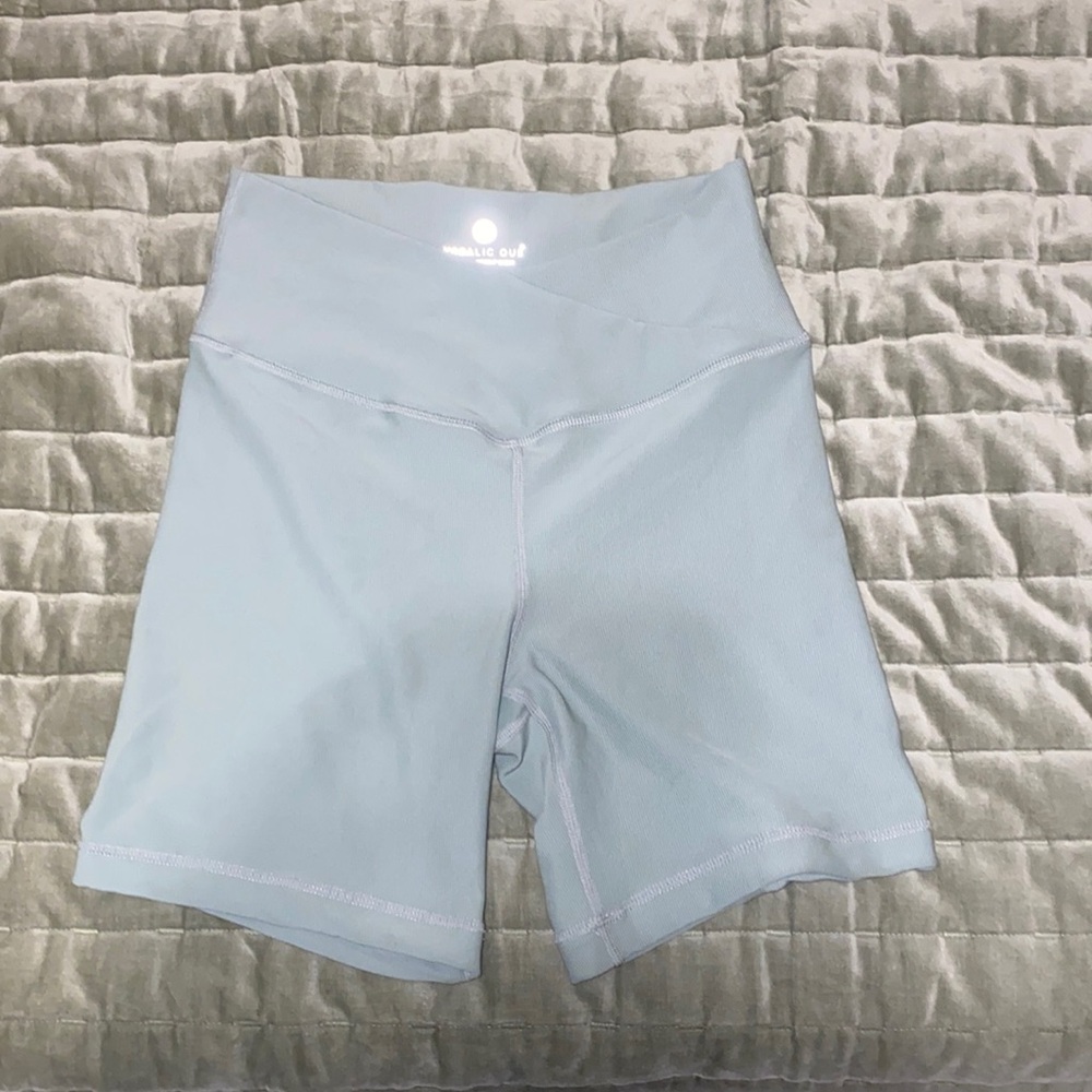 Yoga crossover shorts